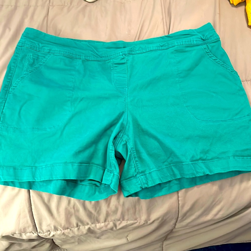 Women’s Pull On Shorts